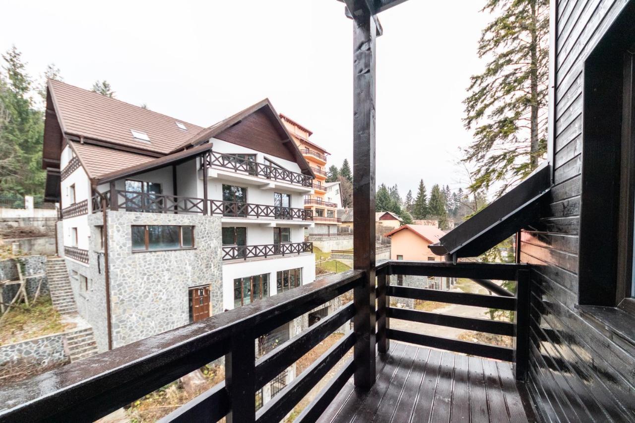 Pension Master Sinaia Exteriör bild