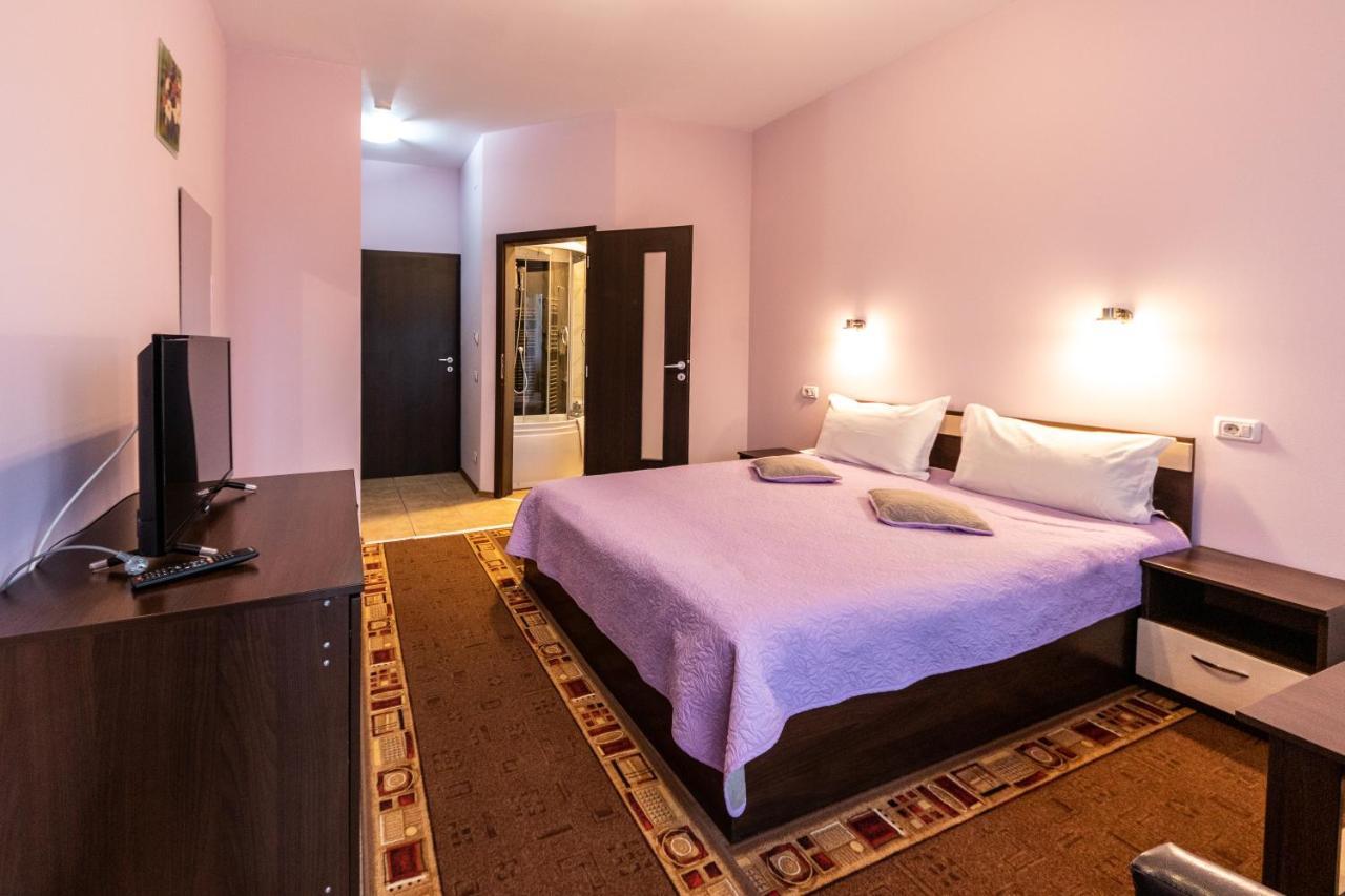 Pension Master Sinaia Exteriör bild