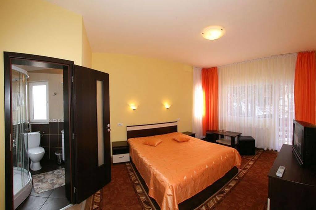 Pension Master Sinaia Exteriör bild